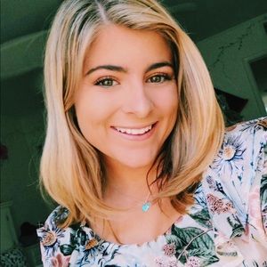 Meet your Posher, Hannah